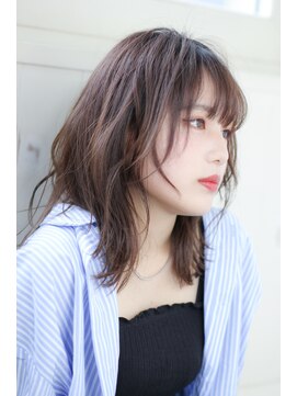 ラヴィエール(Laviere) [八王子/八王子駅]レイヤーカット/くびれパーマ/ぱっつんバング