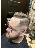ミリオンバックス 御徒町店(Million Backs) フェード/サイドパート/barber <理容室>[メンズ/眉毛]