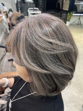 【重い印象・赤みが嫌な方へ】透明感たっぷり「アプリエカラー」で叶える、軽やかで洗練された大人の質感。