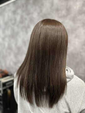 ニィニ(niini.) ツヤストレート☆