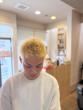 レーヴ ヘアー(Reve hair) ベリーショート+ハイブリーチ