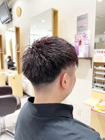 デザイニングヘアードゥ(designing hair Deux)&nbsp;メンズ赤メッシュツーブロックショート　【メンズ/メンズヘア】