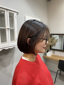 カモン(CAMON) 大人女性に人気♪丸みシルエットのワンカールショートボブ