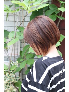 ココアール けやき通り(COCO.R) フェスラインを優しく包む 【前下がりボブ】