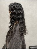 黒髪ロングネオソバージュくせ毛風スパイラルパーマ
