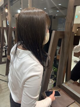 リアン(Lien) 柔らかオリーブグレージュ