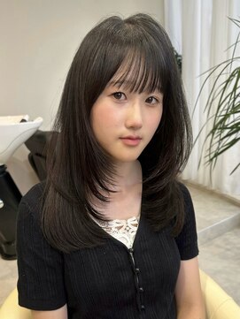 スティロ(stylo) レイヤーカットハイライトショートヘアイルミナカラーオージュア