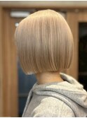 切りっぱなしボブピンクベージュミディアムボブダブルカラー