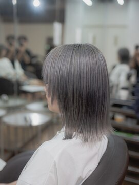 ライズ バイ レボ(RISE by REVO) 外ハネボブ/シルバーグレージュ