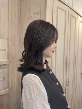 エイミーバイアフロート(amie  by afloat) ツヤ感と抜け感を楽しめる暗髪ミディアム◎
