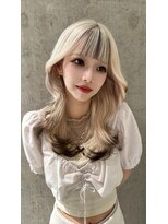 モニカ 栄店(MONIQA)&nbsp;レイヤーカット×ハイトーン×デザインカラー　裾カラー