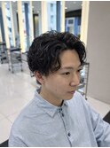 メンズカットパーマスタイルツーブロック黒髪