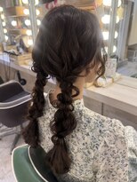 ヘアメイク エンカレッジ(HAIR MAKE encourage) ゆるふわルーズな編みおろしツイン
