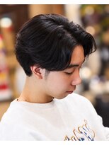 OWN Men's salon【オウン】 ニュアンスフェザーパーマ×センターパート