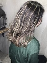 メリー(merry craftsman's factory)&nbsp;パキッとハイライトグレージュ！