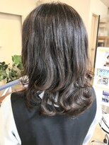 ヘアアンドメイクフリッシュ(HAIR&MAKE FRISCH) ミディアムウルフ