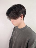 アンダーバーホワイト(_WHITE)&nbsp;前下がりセンターパート