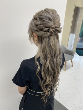 アース 新庄店(EARTH) ふわふわハーフアップ