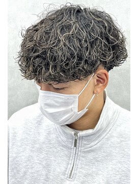 ササ シンサイバシ(33 SHINSAIBASHI) 波巻きスパイラルパーマハイライトカラーマッシュ大阪心斎橋