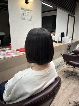 コワファーストナガサキシャンプーボーイ(COIFF1RST NAGASAKI SHAMPOO BOY) まるみボブ