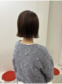 ハイライトくすみベージュぱつっとボブ