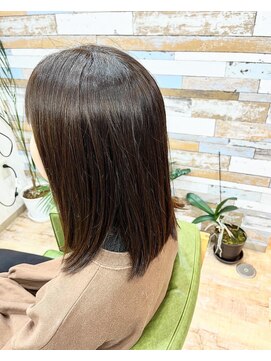 ハウオリ ヘアーワークス(Hauoli hair works) 前下がりロブ×インディゴネイビーカラー