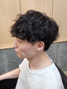 ニアウ 伊勢崎連取店(Niau) ショートマッシュ波巻きツイストスパイラルパーマ