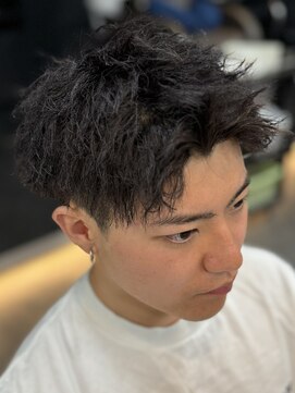 バース バイ ハピネス(BIRTH by happiness) 強めツイストショート