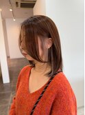 自然に流れるお顔まわりカット＋ミルクティーインナーカラー