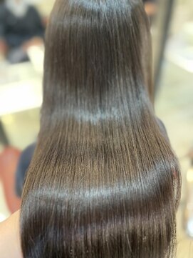 ヘアアンドビューティー クアトロ 戸祭店(QUATRO) サロントリートメント