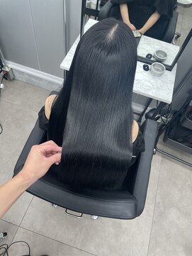 シンシア 新宿(CYNTHIA) ブルーブラック×ウルトワトリートメント