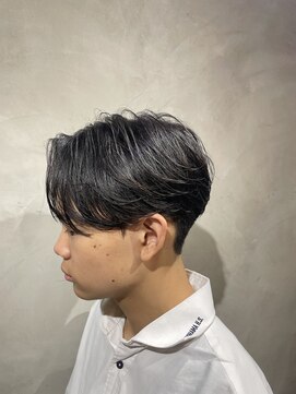 ニコ トウキョウ ヨコハマ(nico) メンズセンターパートニュアンスパーマ毛流れメンズパーマ刈上げ