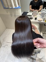 エレノア 四条烏丸店(Eleanor)&nbsp;【山地】    広がり・パサつきを整える大人の美髪矯正