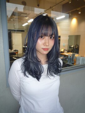 ヌル ヘア デザイン(nullus hair desigh) ハイトーンブルー/レイヤーカット