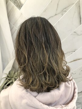 ジーナ セントラル銀座(Zina) バイヤージュベージュ