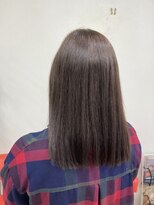 美容室サンク(CINQ) ミディアムストレート