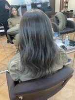 ライズ バイ レボ(RISE by REVO)&nbsp;大人可愛いイメチェンモードヘアダークアッシュフェミニン我孫子