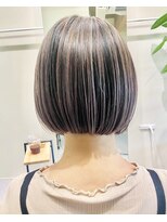 フイ(HUI)&nbsp;30代40代50代ミルクティーベージュハイライト/アンブレラカラー