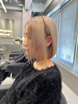 イキ 表参道(iki omotesando) ミディアムヘア/スラッシュ/グレージュカラー/デザインカラー