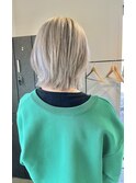 切りっぱなしハイトーンボブ