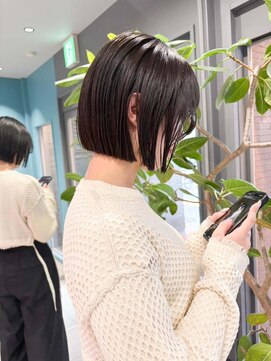 ノエ トトン(noe tton) イメチェン/ホワイトブロンド/外ハネボブ/美髪/名駅a20