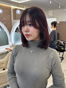 ネモネ バイ ミリー 梅田茶屋町(nemone by milly) レイヤーボブ×ワインレッド