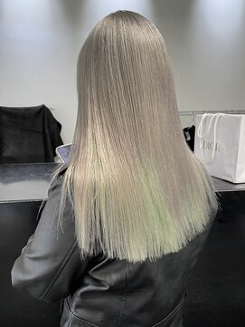 ココ 本八幡(KOKO) #黒髪#小顔#クラゲヘアー#オリーブグレー#ココアベージュ#美髪