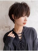 大人可愛い20代30代40代黒髪前下がりひし形小顔ボブ丸みショート
