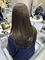 ジーナ 天神(Zina)&nbsp;韓国ヘア/レイヤーカット/顔周りカット/オリーブカラー