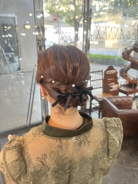 バイブアンドアネックス(VIBE & ANNEX) 結婚式お呼ばれアップスタイル