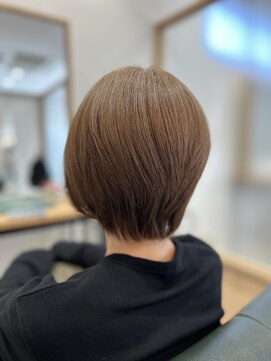 ルーム(room) 大人ショートボブ★白髪ぼかしカラー★もとめ。