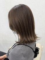 エルヘアメゾン(el. hair maison) ミディアムぱつっとスタイル☆明るめオリーブベージュ