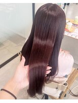 ファムバイアヴァンス(Femme by AVANCE.) レッドブラウンの艶やかストレート