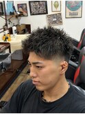 ツイストスパイキーショート